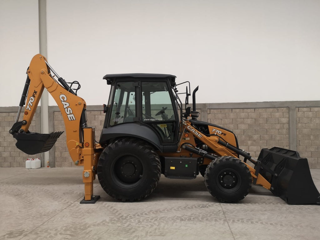 Retroexcavadora CASE 770FX 2022: Eficiencia y Resistencia Comprobada en Obra