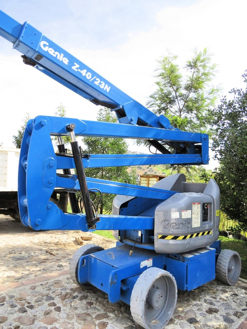 Plataforma Elevadora Articulada GENIE Z40/23N
